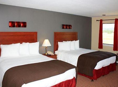 Shenandoah Inn, Major Credit Cards Required For Check In Plymouth Екстериор снимка