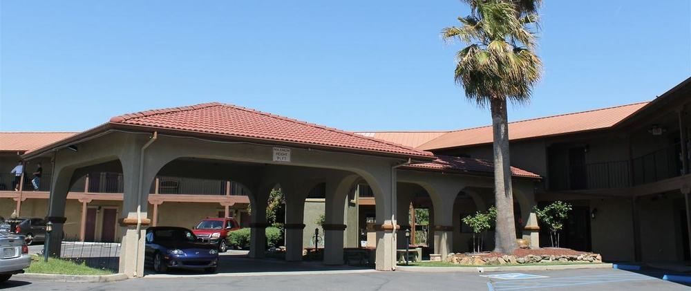 Shenandoah Inn, Major Credit Cards Required For Check In Plymouth Екстериор снимка